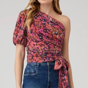 Amanda uprichard Bexley top